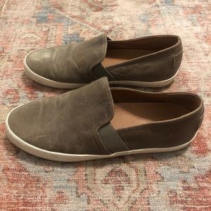 Frye slip on